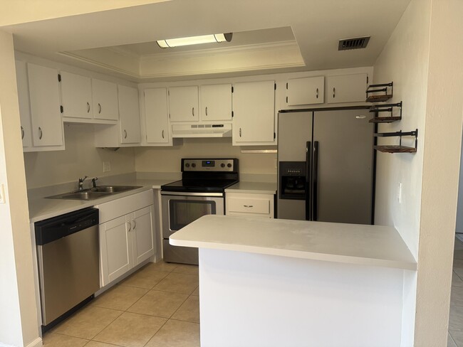 Building Photo - 4307 Oak Terrace Dr