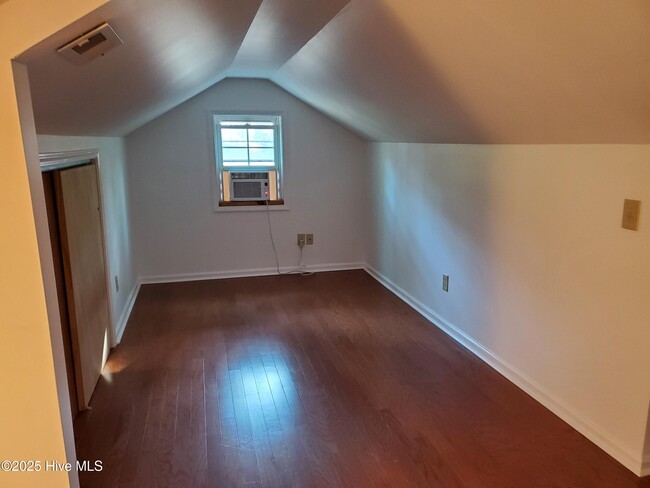 Building Photo - 575 S Ashe St