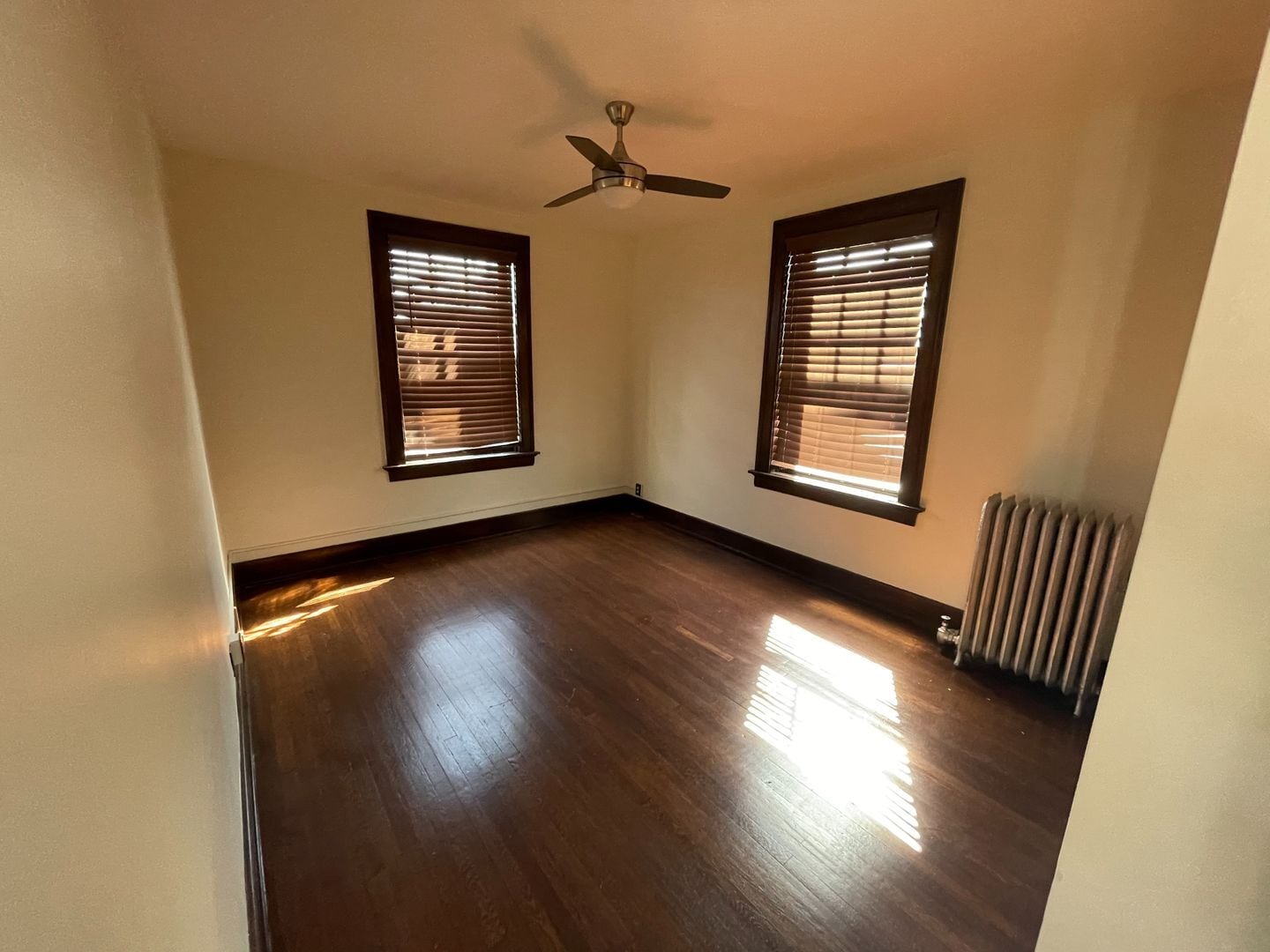 Building Photo - Large 3 Bedroom in Herron Morton 2200/Sq. Ft.
