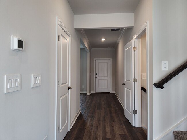 Building Photo - 5 BD/3.5 BA House in Shepherds Landing!