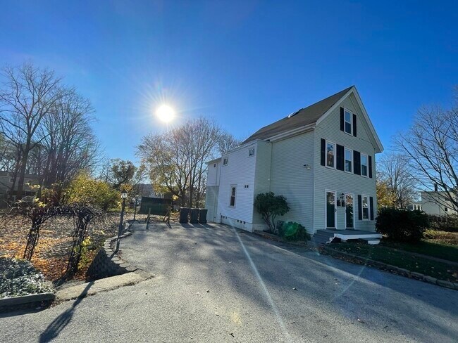 Primary Photo - 31 Belmont Ave