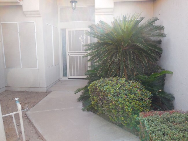 Building Photo - Beautifully Updated 3-Bedroom Home in Sun Lakes - Long-Term Rental