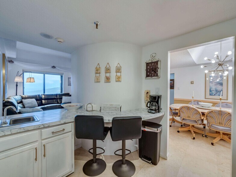 Building Photo - 303 Sugar Top Dr
