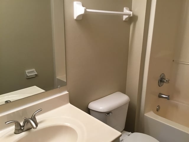 Building Photo - 108 Camden Ln