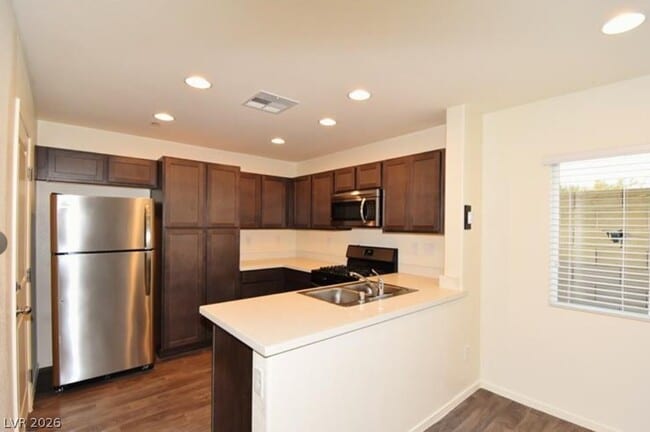 Building Photo - 4135 Chamisa Cove St