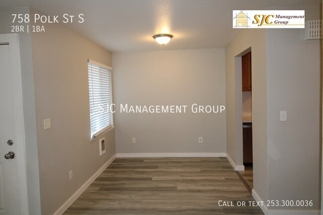 Building Photo - 758 Polk St S