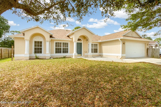 Building Photo - 163 Abello Rd SE