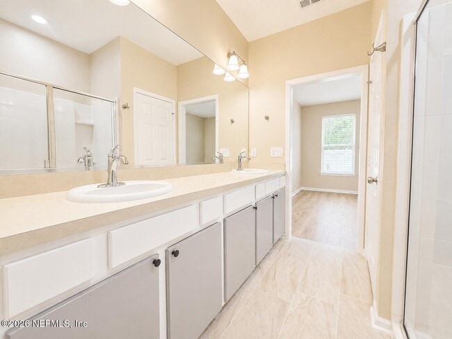 Building Photo - 550 Drysdale Dr
