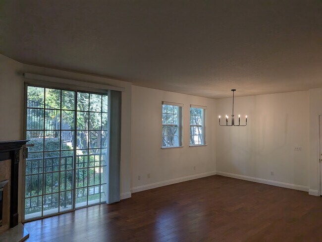 Building Photo - 24153 Del Monte Dr.