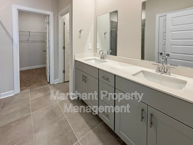 Building Photo - 760 Penfold Pt