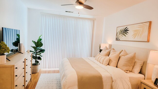 Building Photo - Cozy Stevenson Ranch Home on a Quiet Cul-D...
