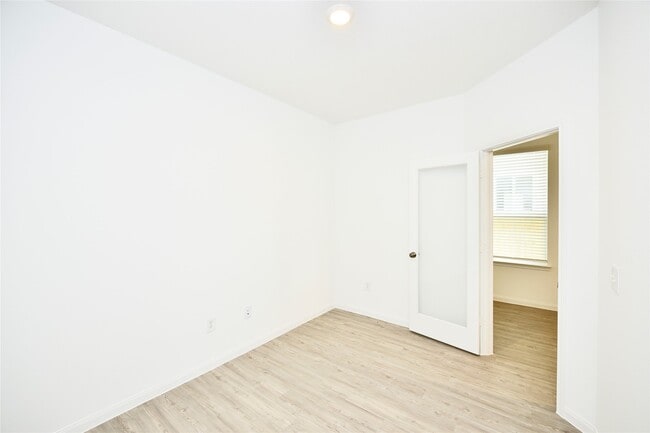 Building Photo - 26386 Cedar Sedge Dr