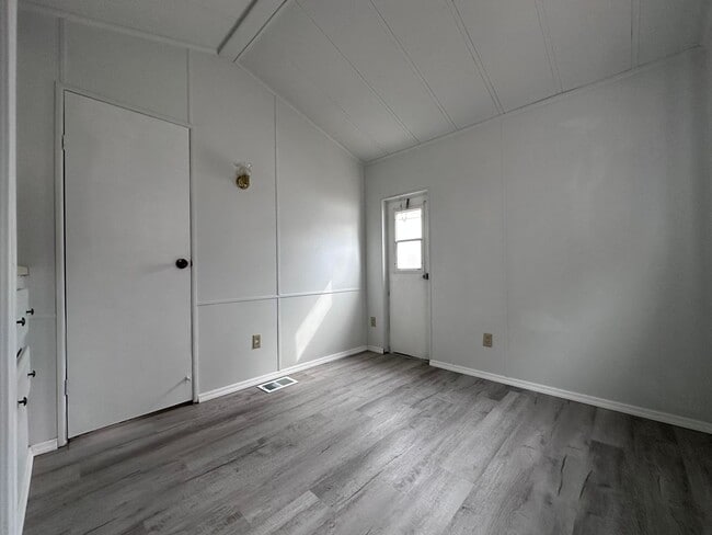 Building Photo - 1Bed/1Bath **RENT TO OWN OPPORTUNITY**