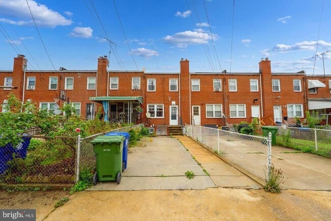 Building Photo - 336 Imla St