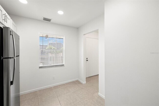 Building Photo - 8699 Bardmoor Blvd