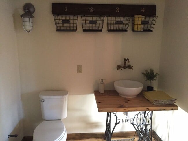 Building Photo - BEAUTIFUL, BRIGHT AND OPEN 1 BED, 1 BATH  HOUSE IN HEART OF NORTHSIDE- AVAIL NOW!