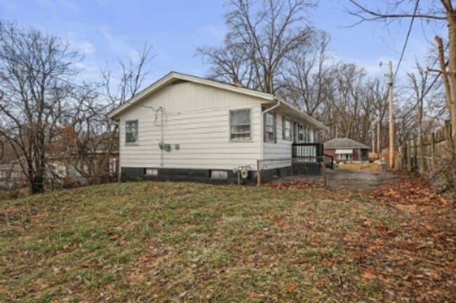 Building Photo - 4 Bed 13 Minutes From Downtown!