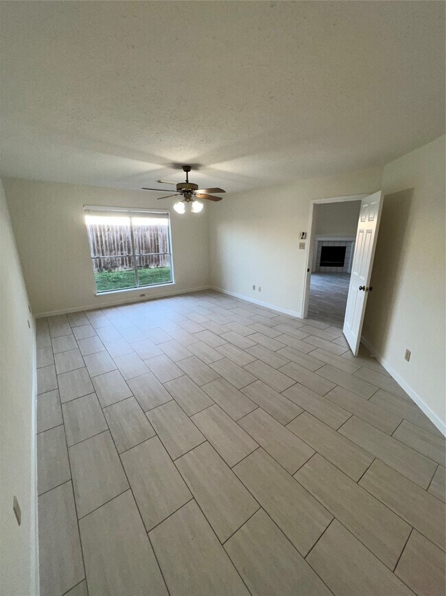 Building Photo - 21810 N Tangle Creek Ln