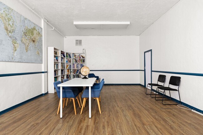 Building Photo - 840 Hilgard Ave