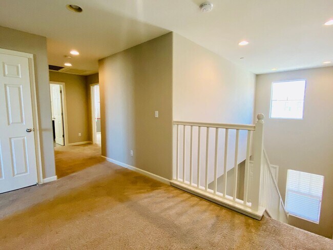 Building Photo - $2,395 Ashlan & Leonard, Beautiful 3 Bedroom - Buckingham Ave, Clovis