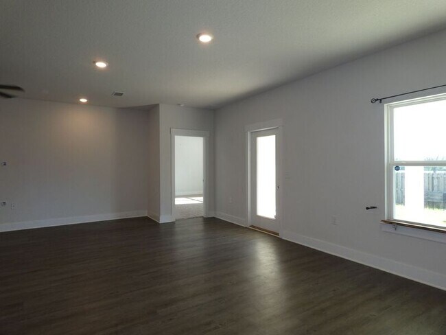 Building Photo - 5768 Conley Ct