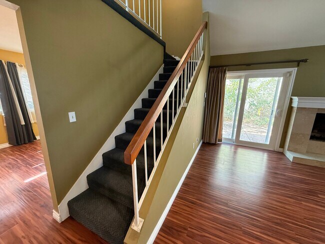 Building Photo - Gorgeous and Upgraded 4 Bed, 2.5 Bath Two-...