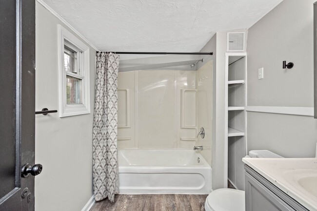 Building Photo - Charming 1 bedroom home in Baldwin available June 1!