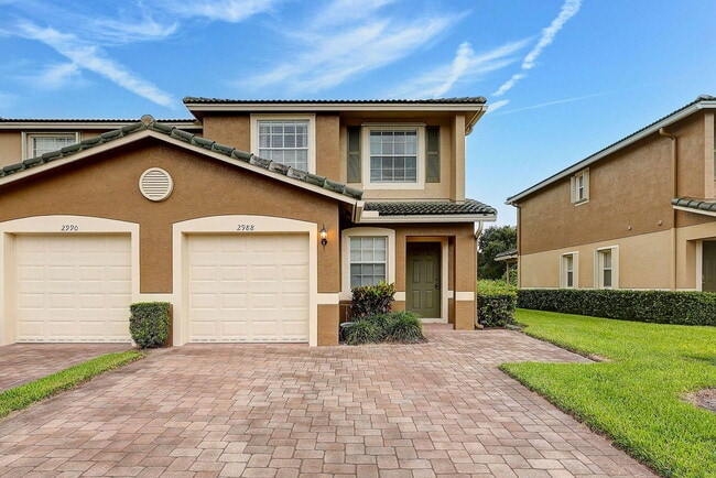 Building Photo - 2988 SE Lexington Lakes Dr