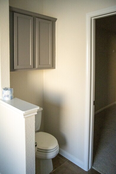 Primary Bathroom - 2808 Granite Cove