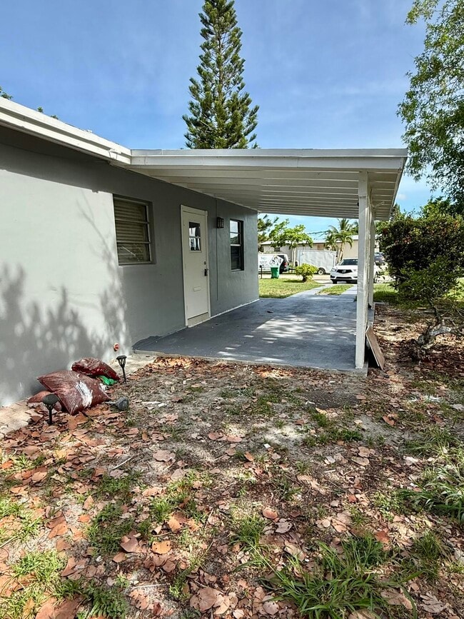 Building Photo - 171 Princess Dr