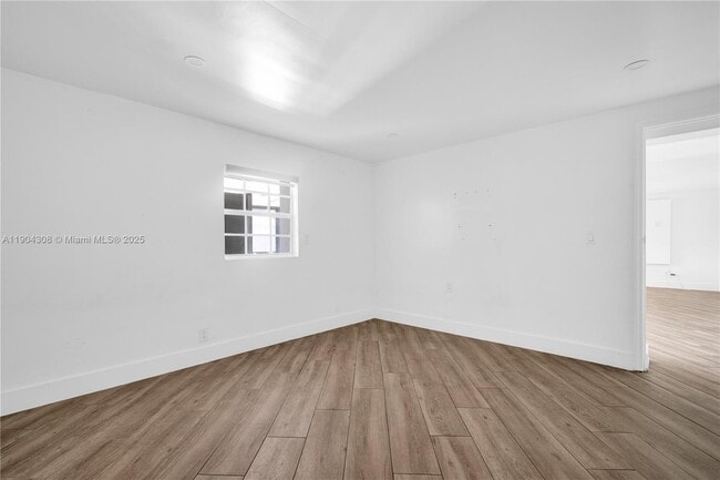 Building Photo - 14970 Leisure Dr