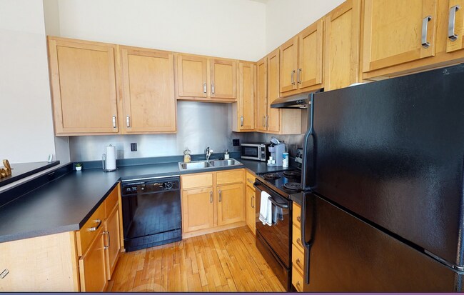 Building Photo - 918 Olive St