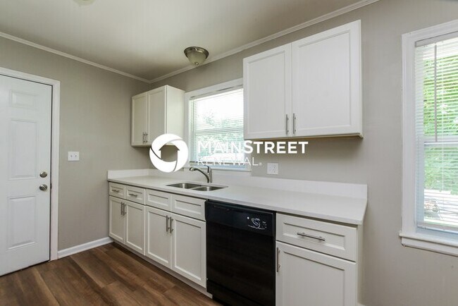 Building Photo - 3 Bedroom Pet-Friendly Home in Charlotte, ...