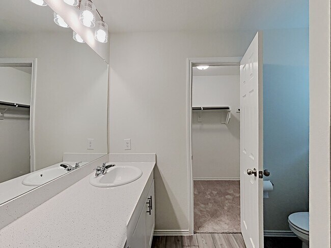 Building Photo - 4517 Greenham Ln.