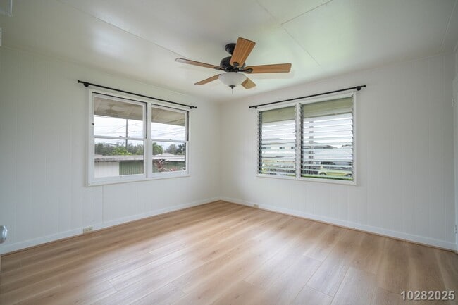 Building Photo - 2 BD/1 BA Home with Yard and Carport in Wa...