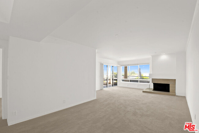 Building Photo - 122 Ocean Park Blvd