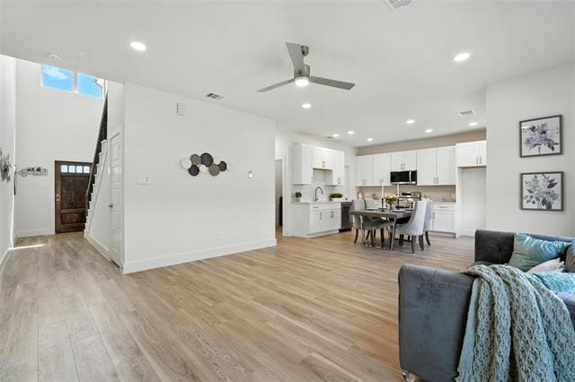 Building Photo - 124 Pinkie Holmes Dr