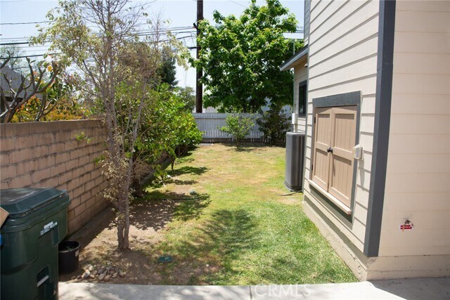 Building Photo - 448 Linwood Ave