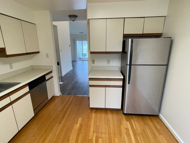 Building Photo - 2 Bedroom/1 Bath in Brookland
