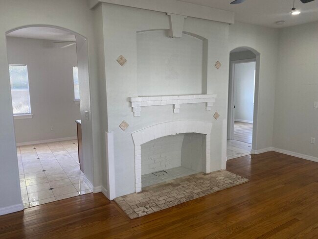 Building Photo - 1501 Shannon Ave