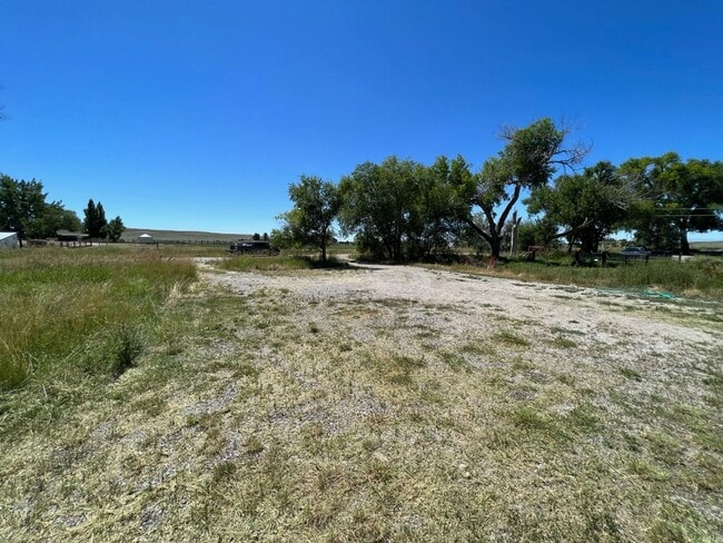 Building Photo - Semi-Rural 2 Bedroom 1 Bath Updated Mobile Home w/ Amenities