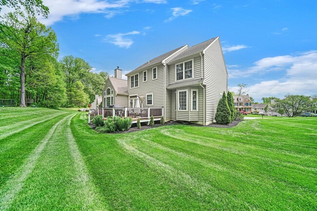 Building Photo - 4 Bedroom 4 Bath culdesac home in the Hart...