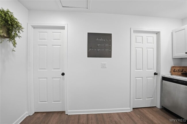 Building Photo - 265 Efner St