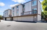 Building Photo - 2039 Sierra Rd