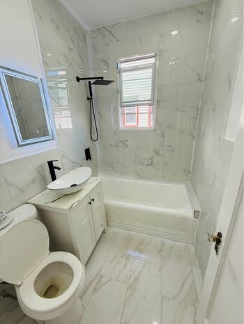 Building Photo - 15 Finlay Pl