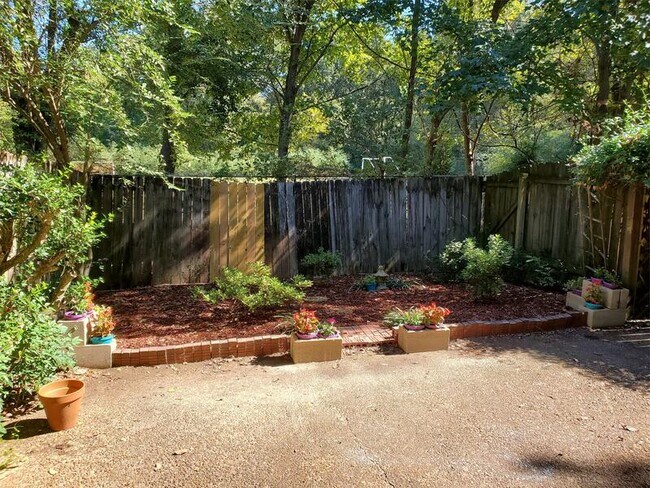 Building Photo - 1838 Quail Path Cove