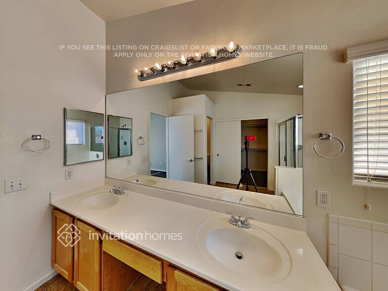 Building Photo - 7941 Turtle Island Ct