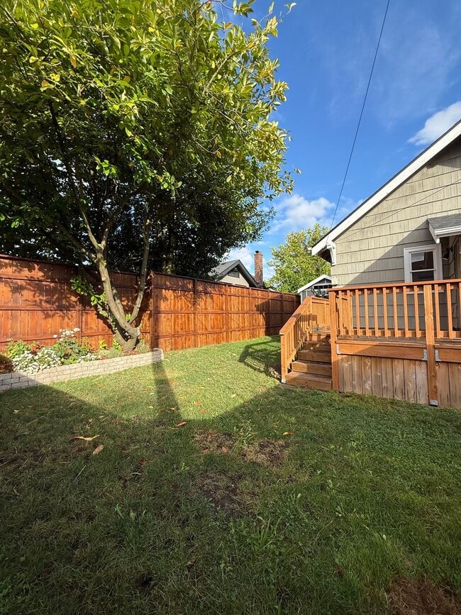 Building Photo - Now Available: Updated Everett 34-Bed, 1.5-Bath with Fenced Yard