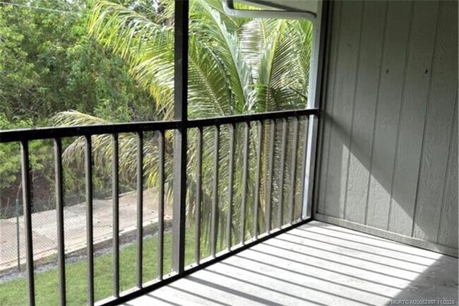 Building Photo - 6543 SE Federal Hwy