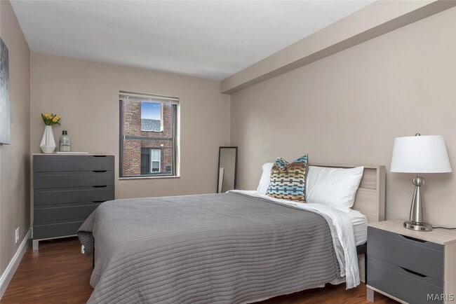 Building Photo - 7553 Buckingham Dr